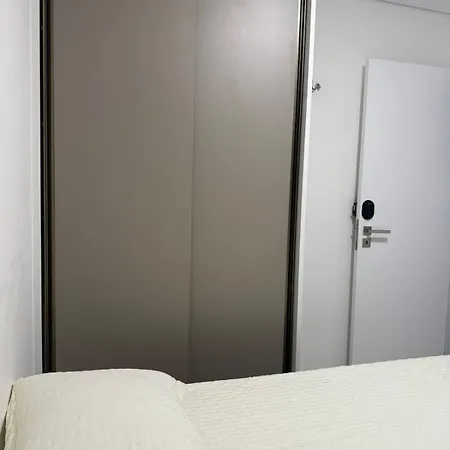 Apartamento Class Meireles - 2 Camas De Solteiro *